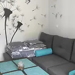 Aura Apartment *