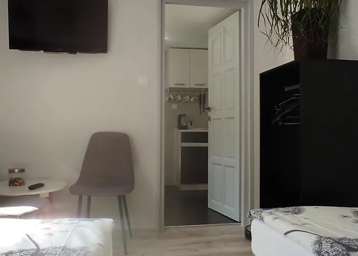 Aura * Lewin Klodzki